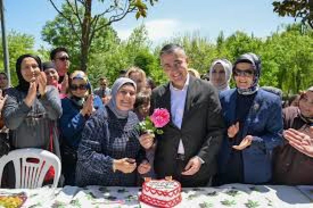 Esenyurtlu anneler piknik keyfi yaptı