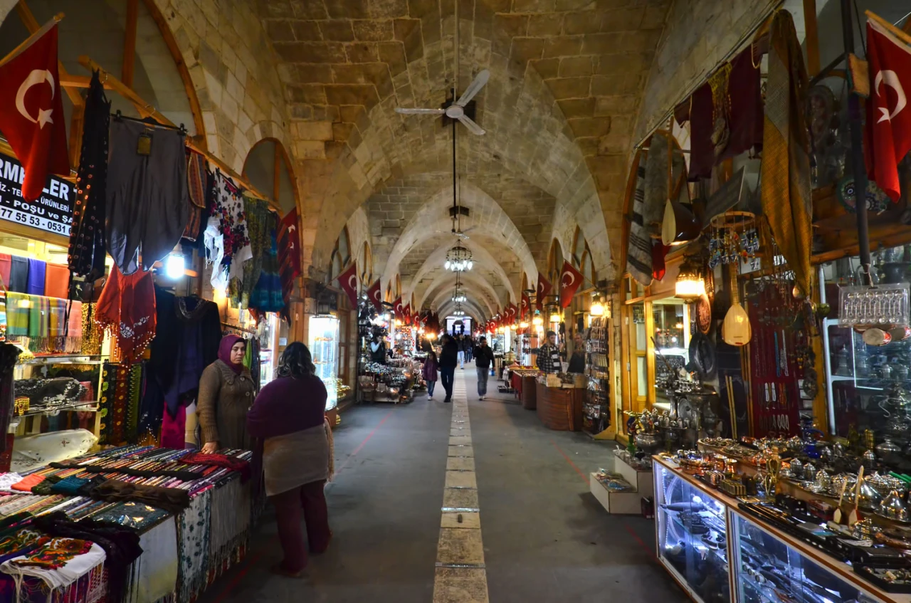 Tarihi çarşı sil baştan