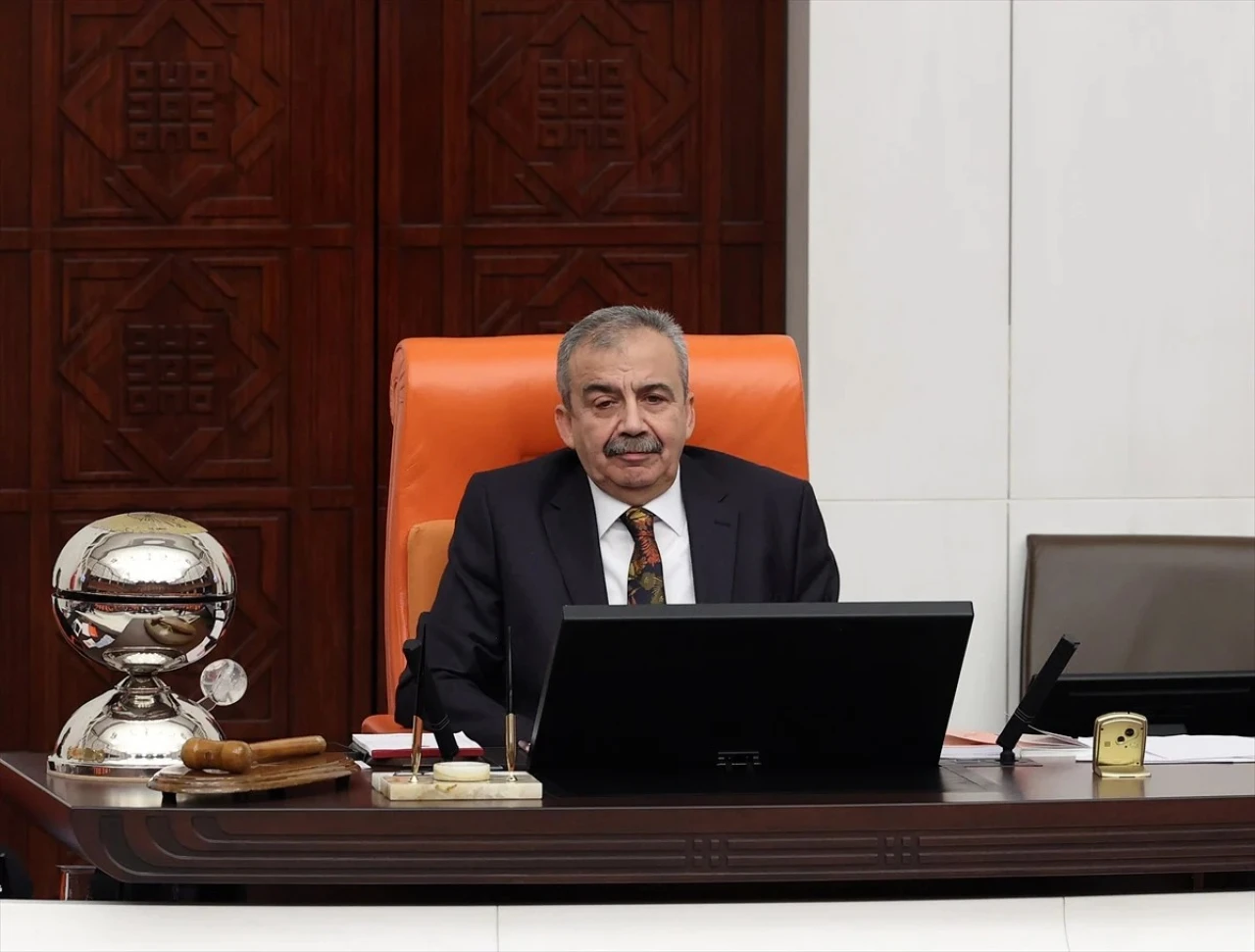 Sırrı 'abinin' hayat hikayesi