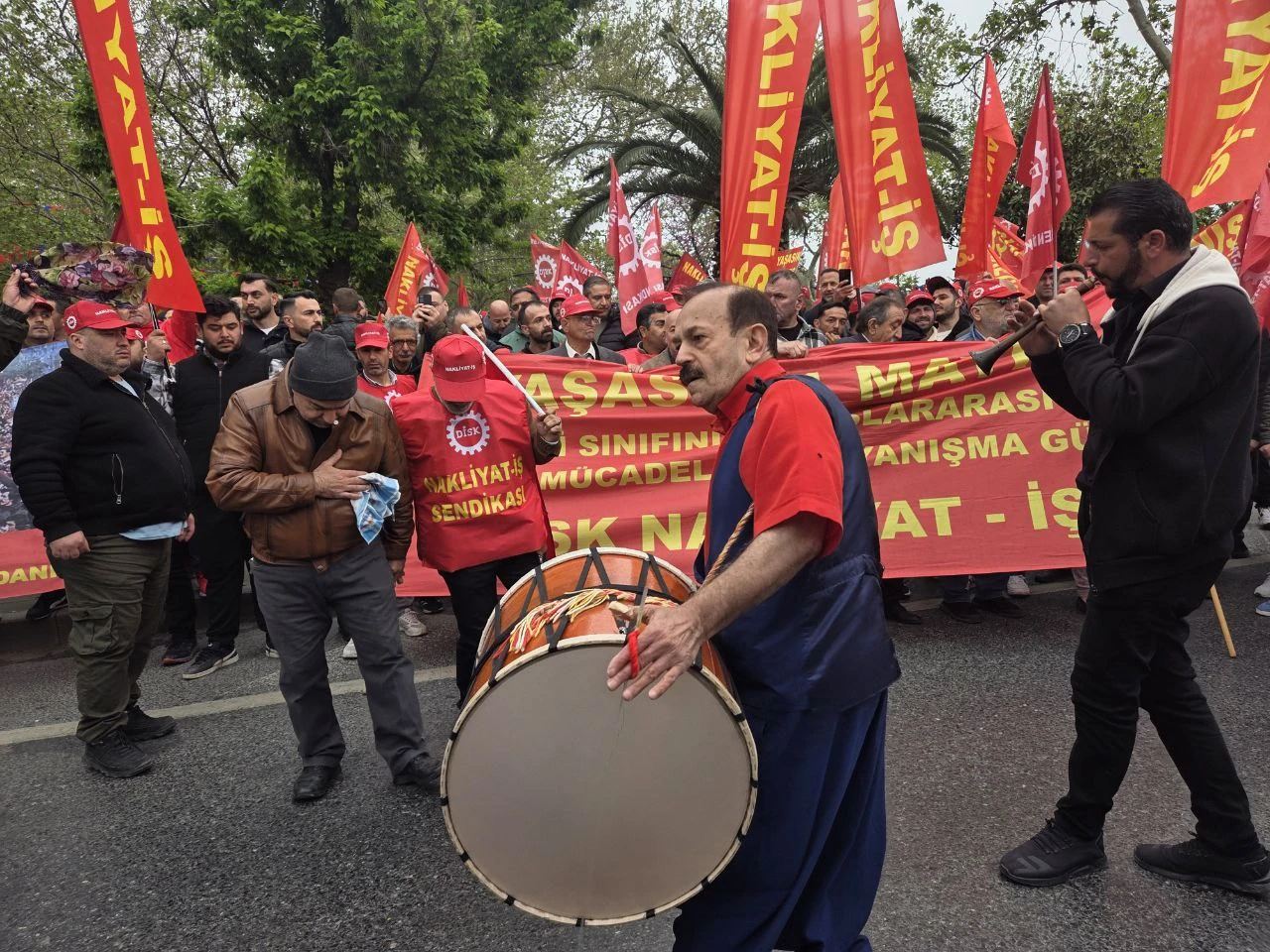 DİSK 1 Mayıs için Saraçhane'de!