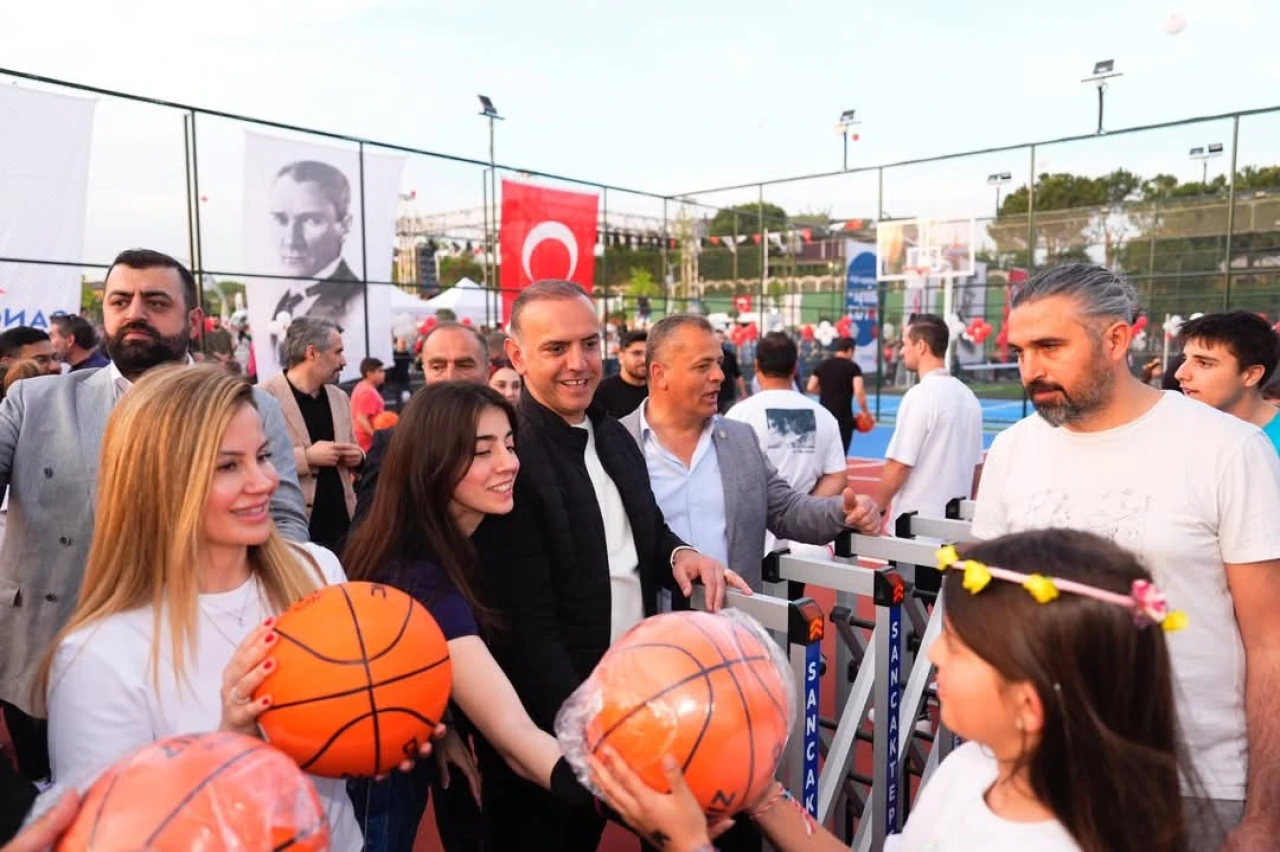 Sancaktepe'de hem açılış hem coşku