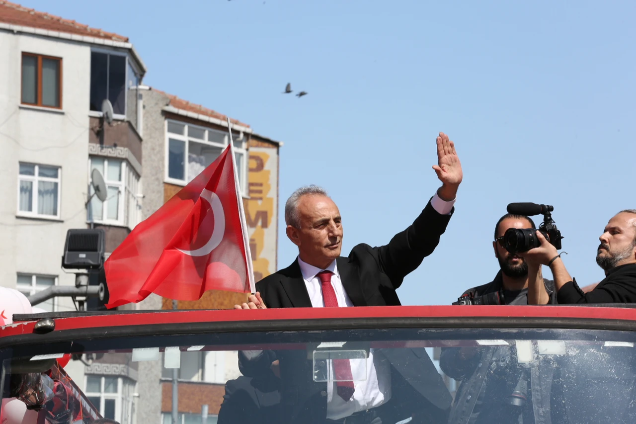 Çebi: Gençler umudun adı!
