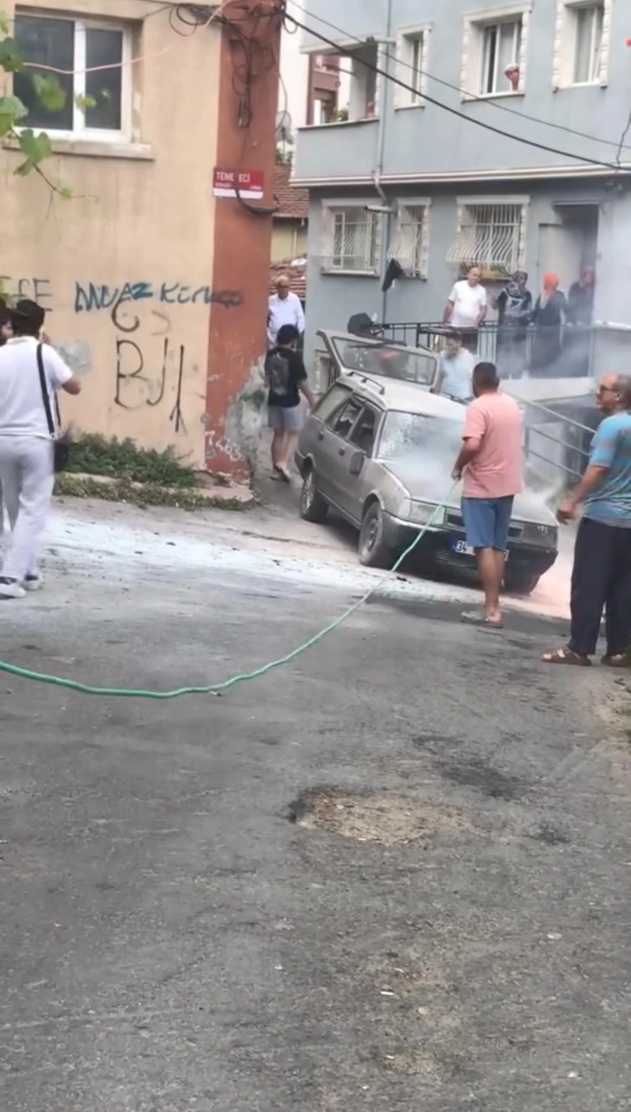 Çok kızgın çok öfkeli!