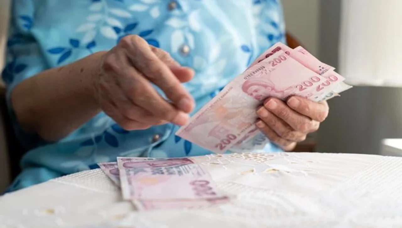 Emekli maaşlarına düzenleme yapılacak