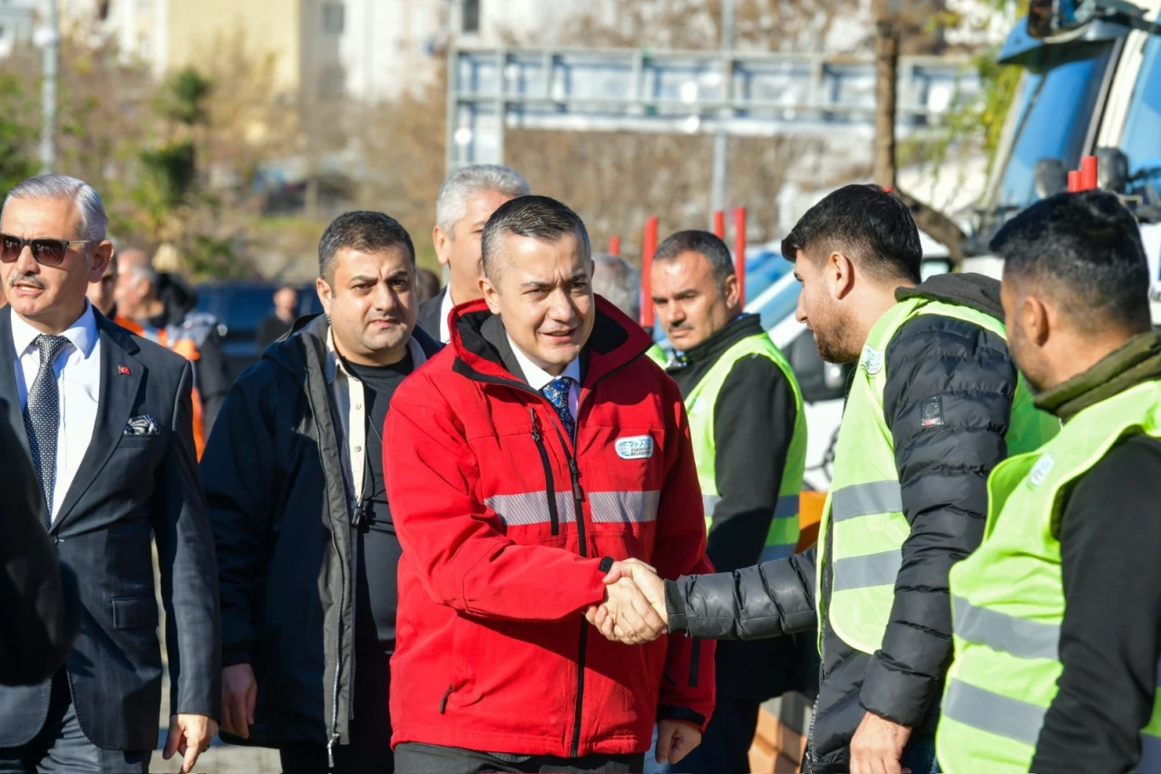 Esenyurt Belediyesi personeline 100 milyon TL ikramiye dağıttı!