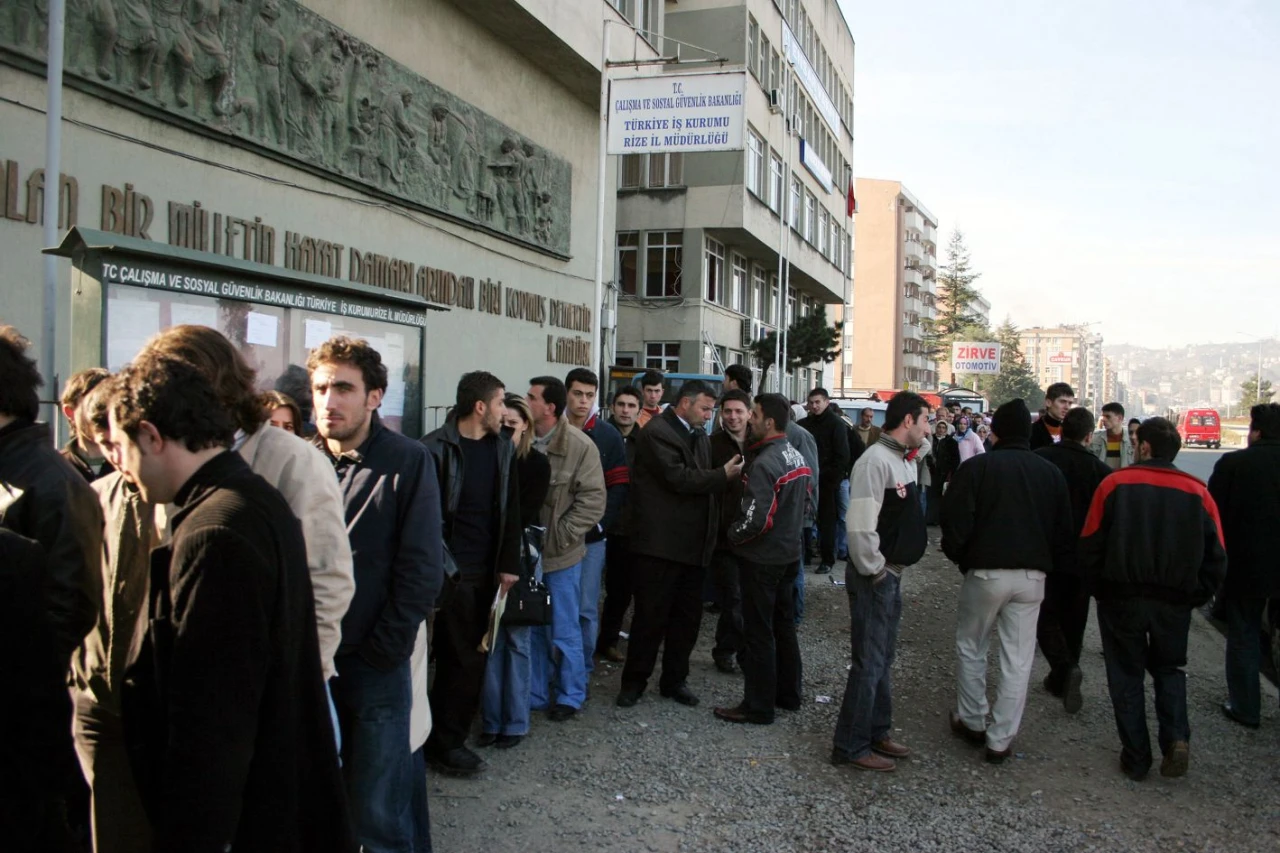 13 milyon kişi işsiz!