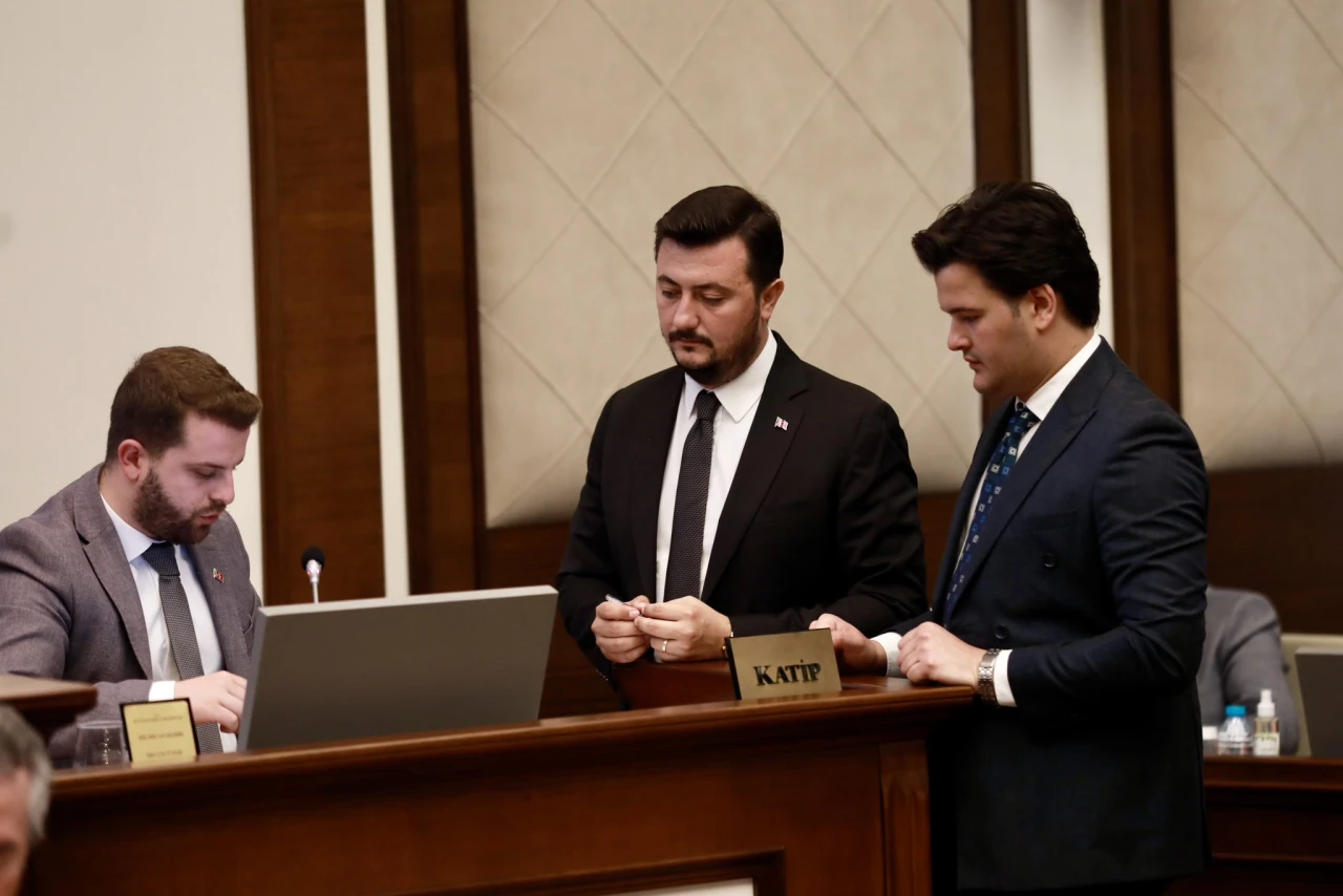 Skandal bir seçim!
