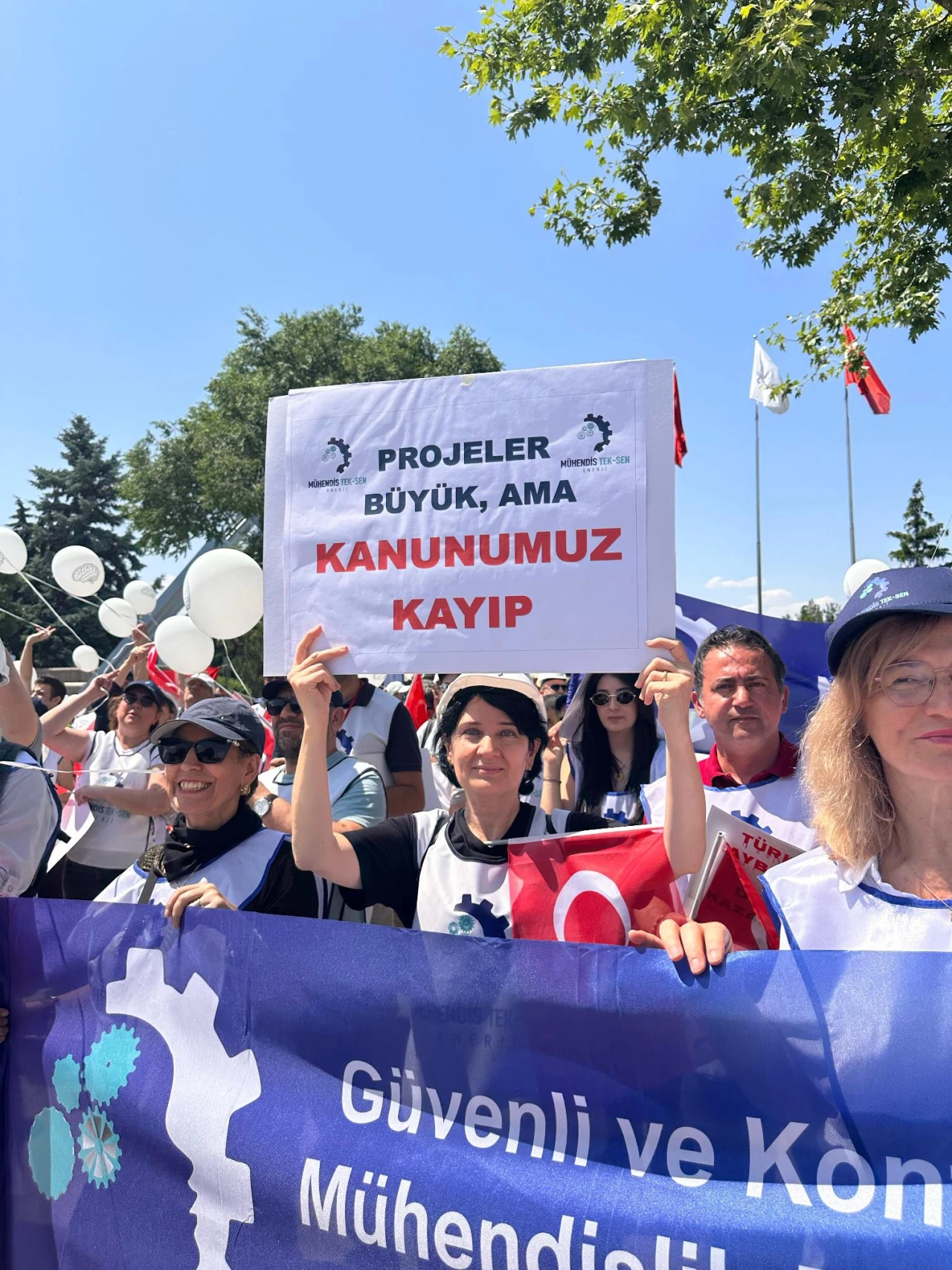 Tabut başında sessiz çığlık!