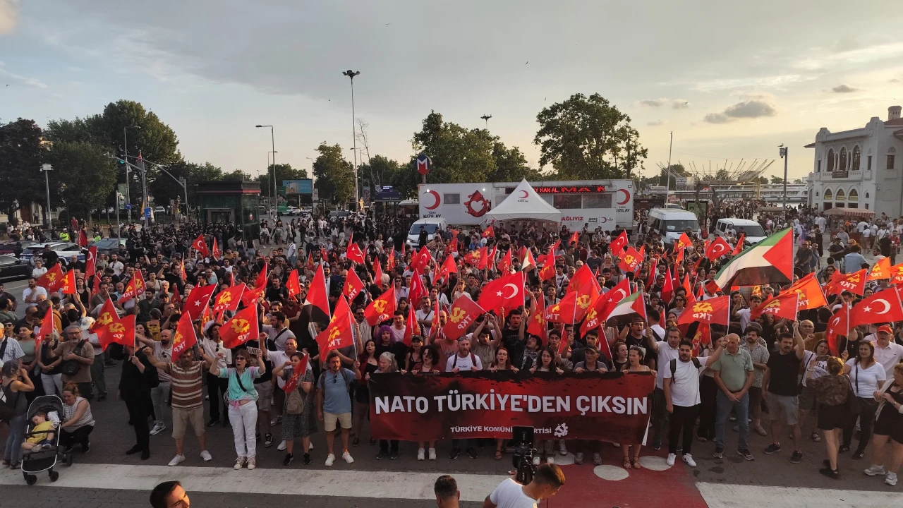Kadıköy'de NATO eylemi