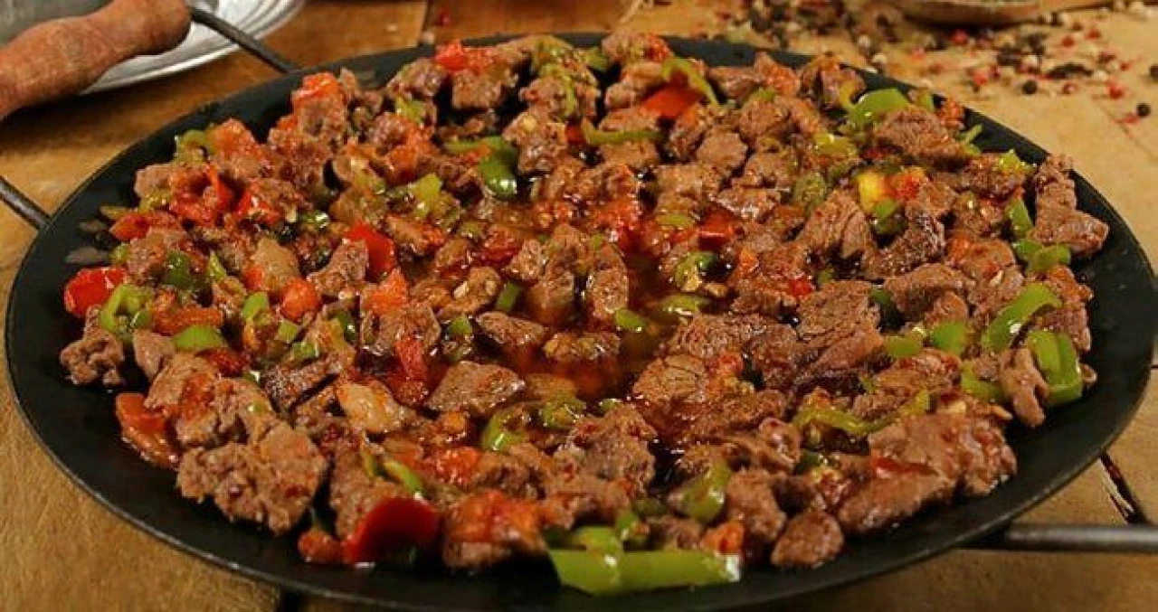 Bayramda günlük et tüketimi kadınlarda 120, erkeklerde 180 gramı geçmemeli