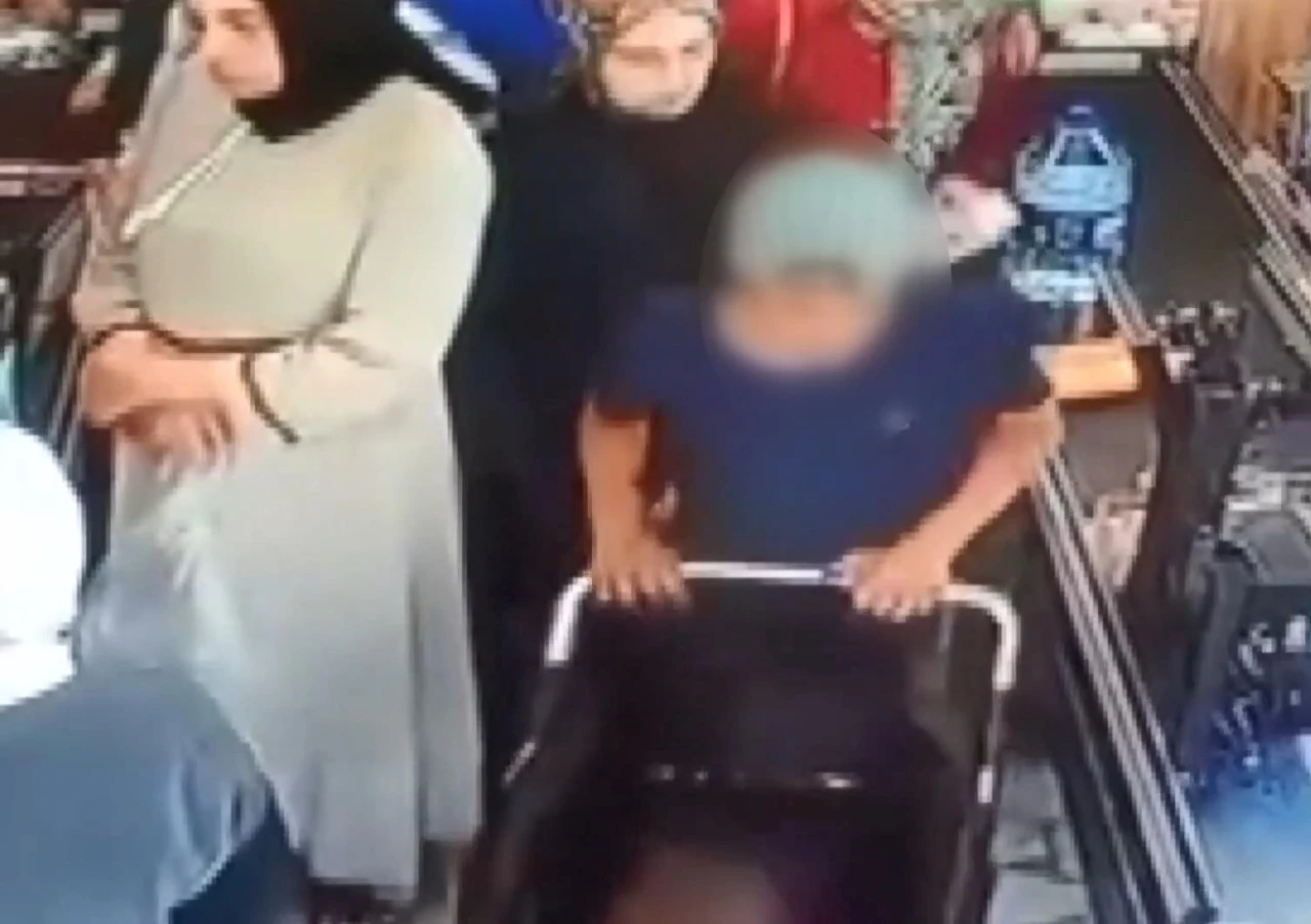 Avcılar'da bebek arabasıyla hırsızlık