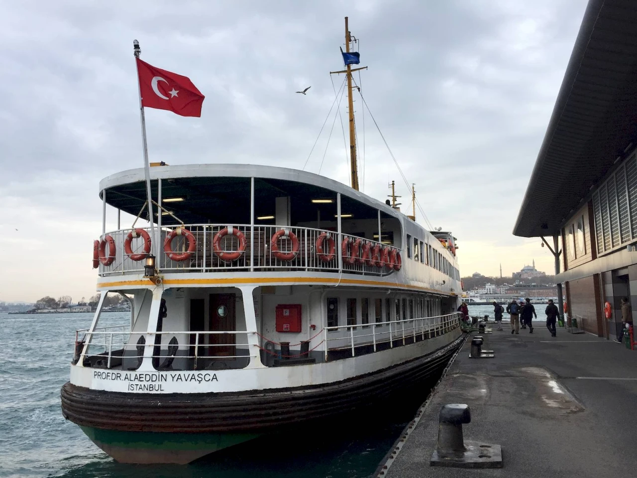 İstanbul'da iskele güçlendirme çalışmaları deniz hatlarını etkiledi