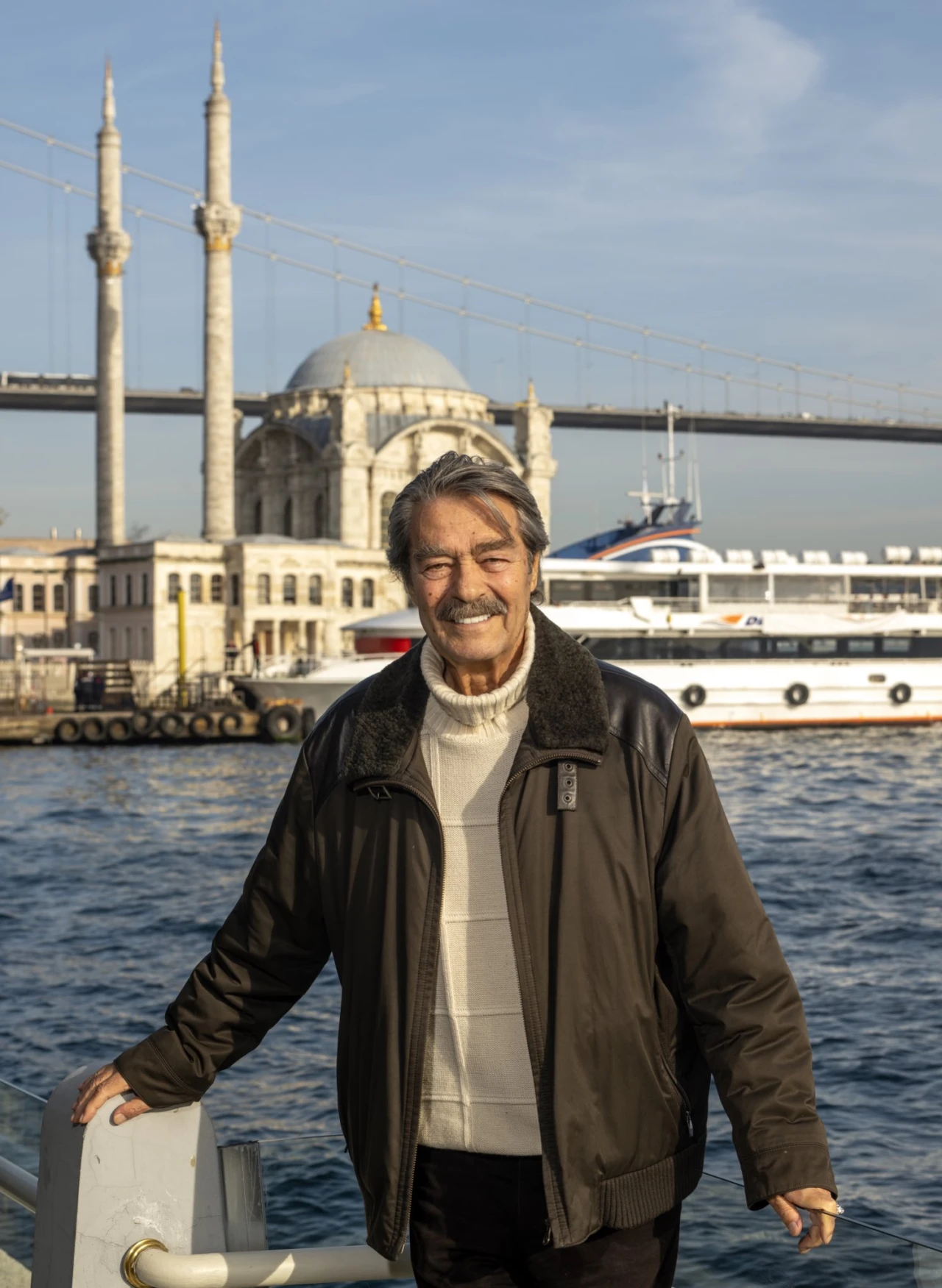 Türk sinemasının efsane ismi kadir inanır, sağlık mücadelesinde kararlılıkla ilerliyor