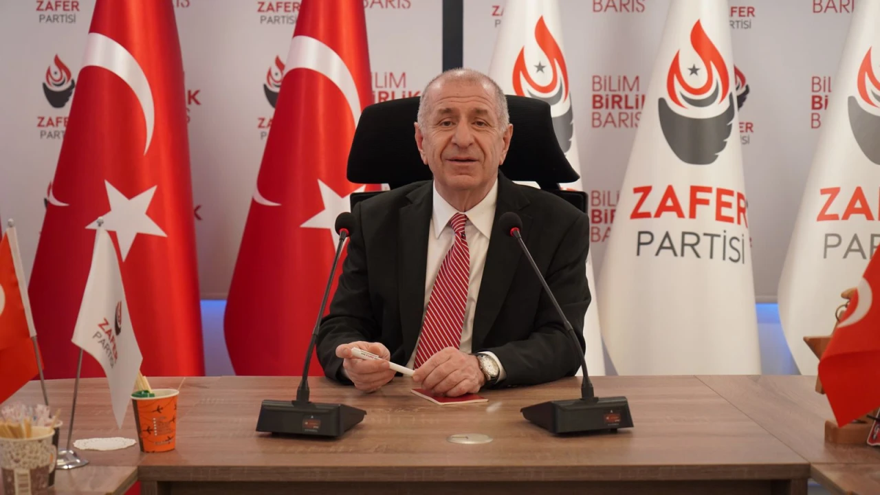 Özdağ, Ekrem İmamoğlu'nu ziyaret ederek medya yasağının kaldırılmasını talep etti
