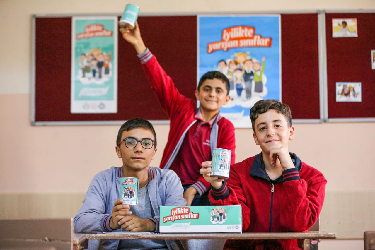 İHH'nın iyilik yarışı: 42 ülkede 11 bin yetime destek