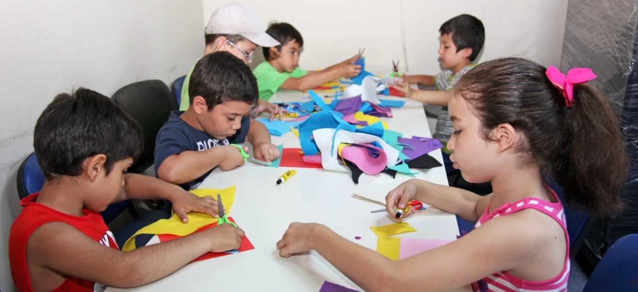 Çocuklar için eğlenceli ve öğretici bir yaz programı