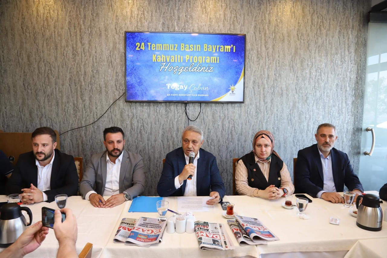 AK Parti Esenyurt İlçe Başkanı Togay Çoban hastane müjdesi verdi