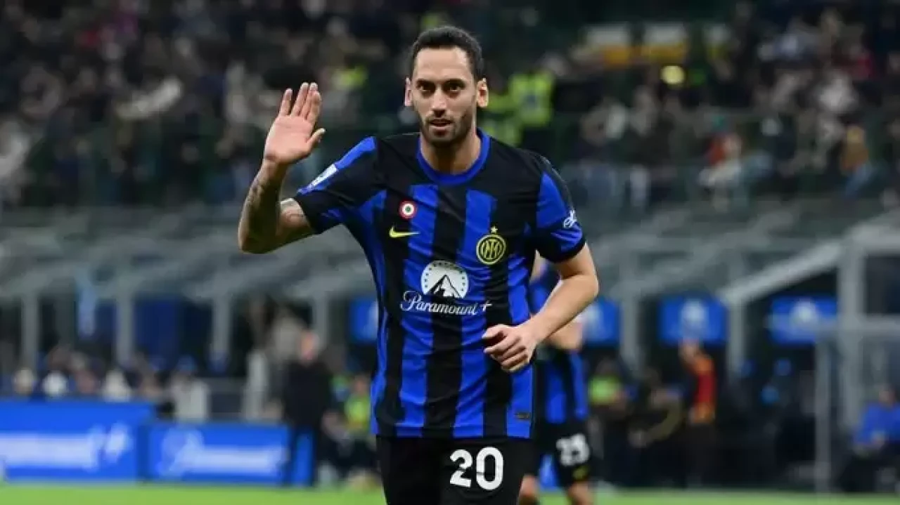 Hakan Çalhanoğlu: "Amacım Inter'de kalarak kupalar kazanmak"
