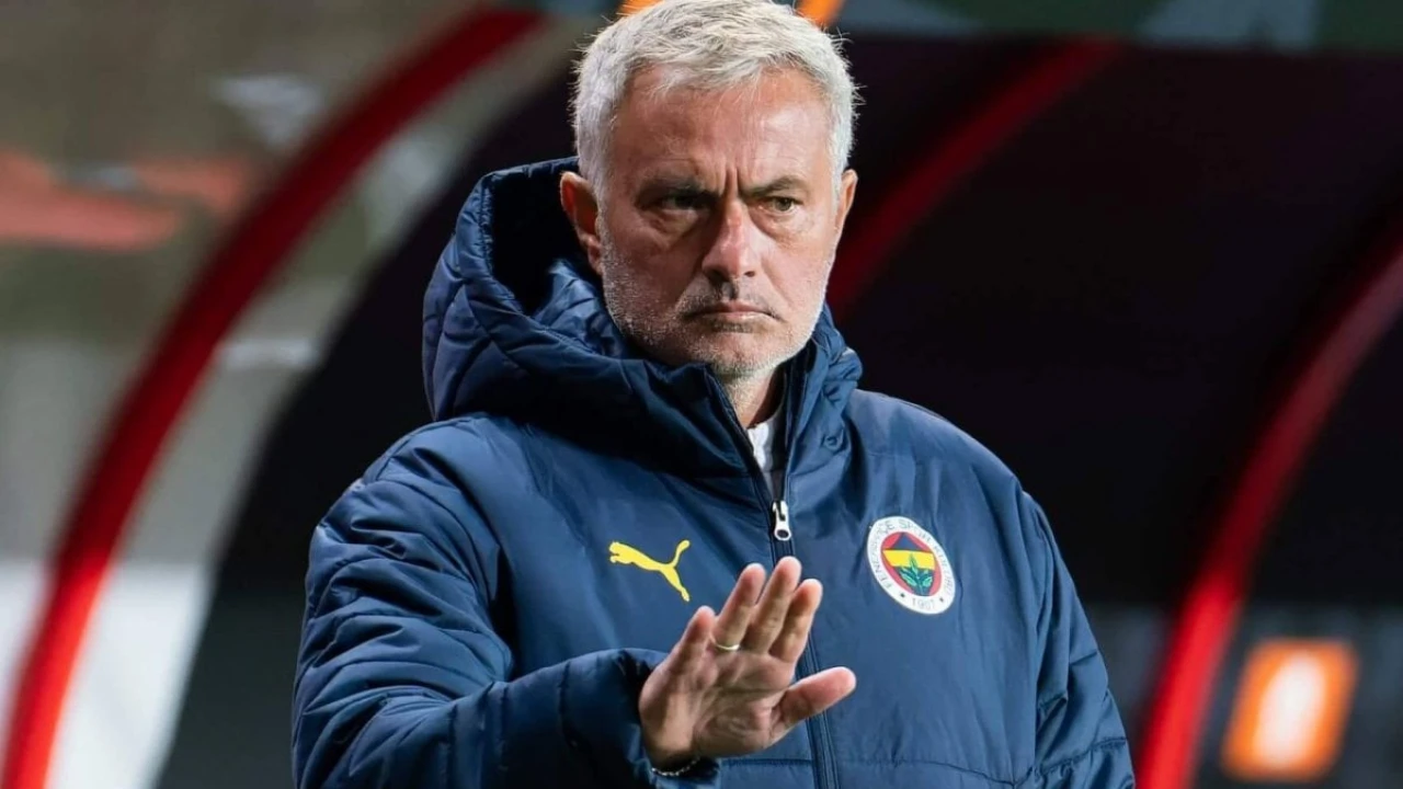 Mourinho: Genç oyuncuların Süper Lig'e gelme ihtimali düşük!