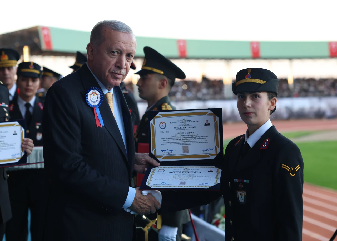 Cumhurbaşkanı Erdoğan: Kendini devletten üstün görenlerin tepelerine bineceğiz!