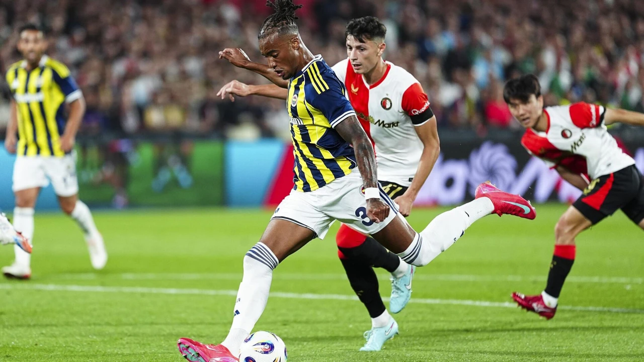 Tur İstanbul’a kaldı!