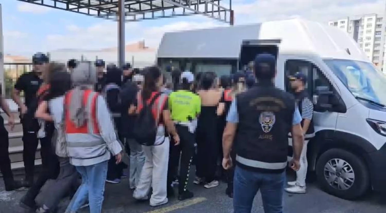 Küçükçekmece'de güzellik merkezlerine operasyon: 18 gözaltı