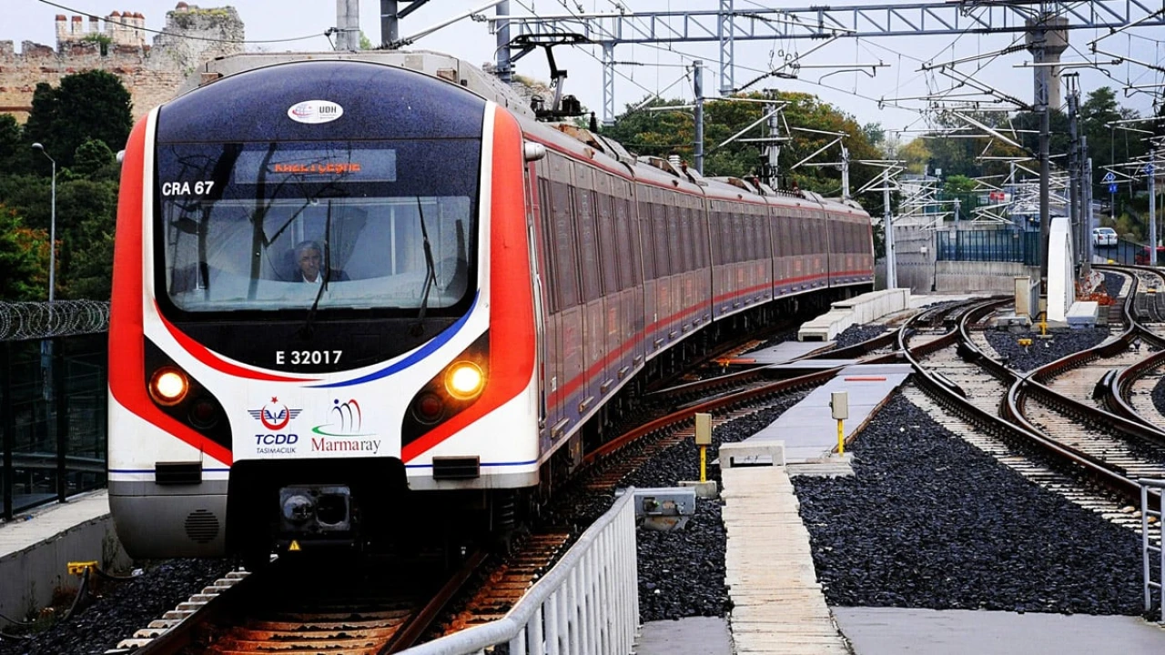 Marmaray'da aynı günde iki intihar!