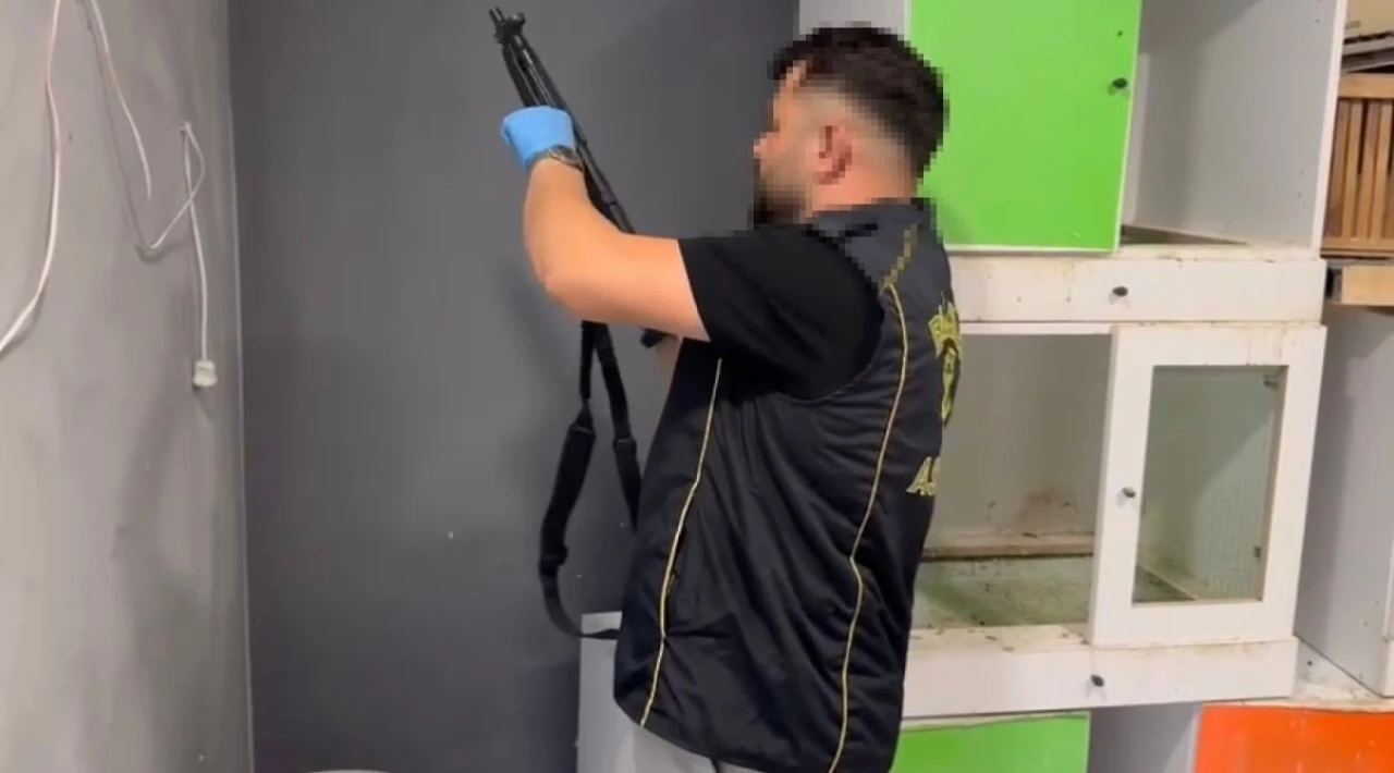 Kümesten el bombası çıktı