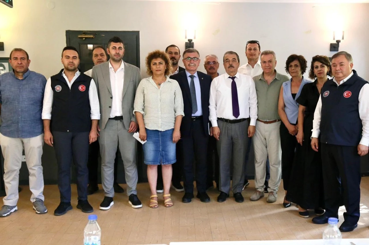 Memurlar pazartesi günü iş bırakıyor