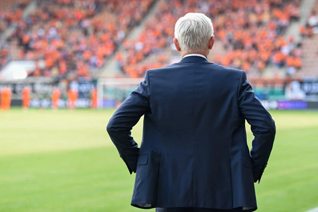 Fenerbahçe'de hoca arayışı