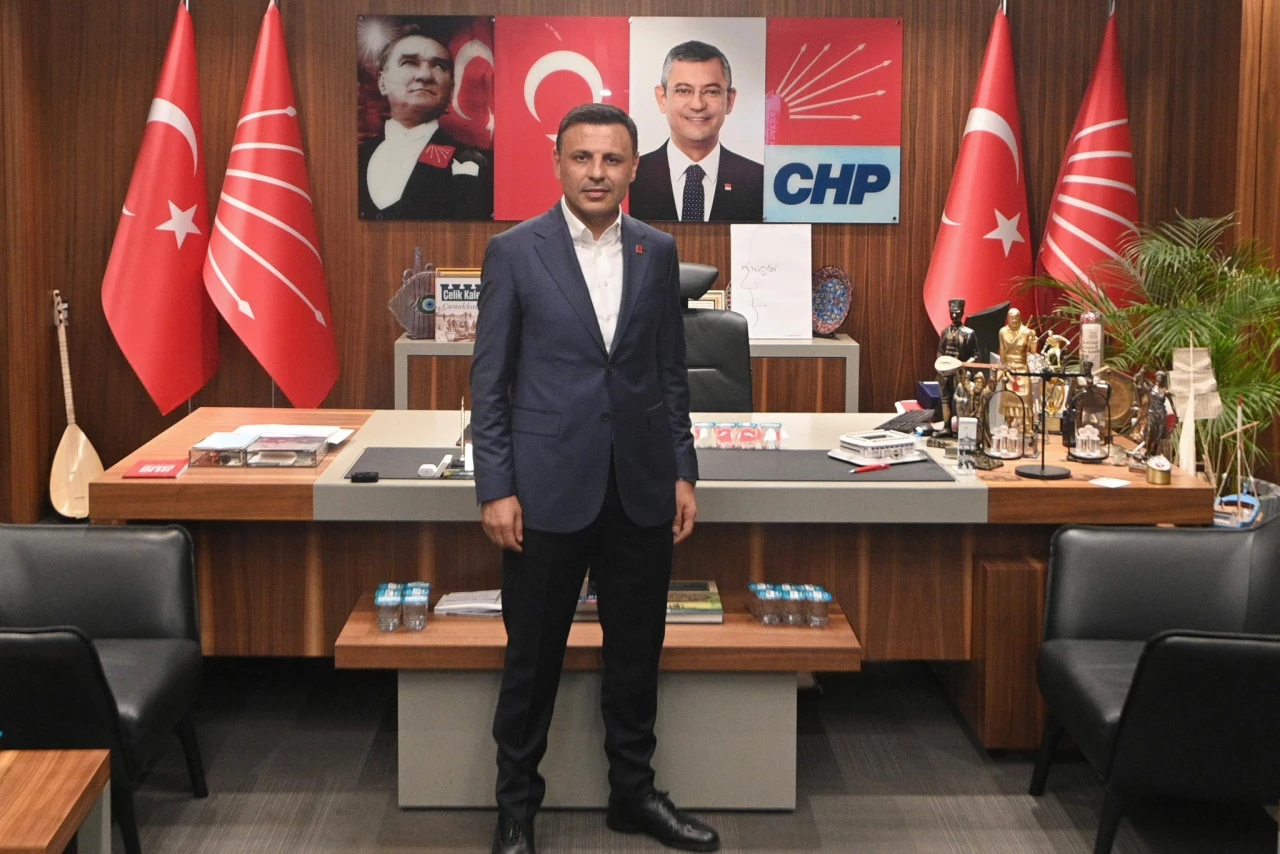 Özgür Çelik kongrede aday olabilecek