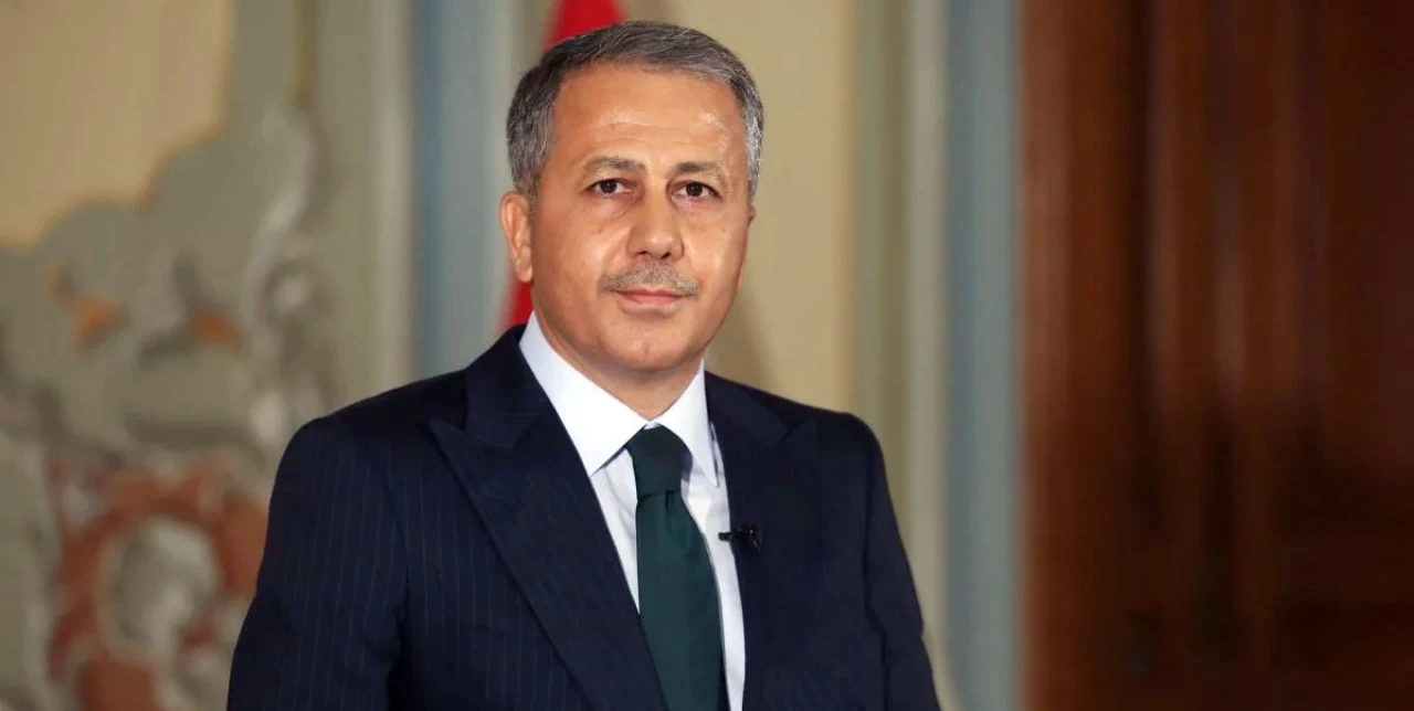 Bakan Yerlikaya: Halkı sokağa dökmeye çalışmak hukuka meydan okumaktır!