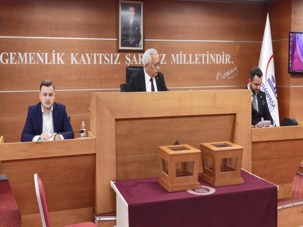 Bayrampaşa Belediyesi'nde Başkanvekilliği seçiminde gerginlik yaşandı