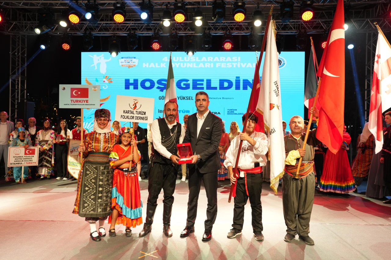 Kartal'da Halk Oyunları Festivali'nden muhteşem final