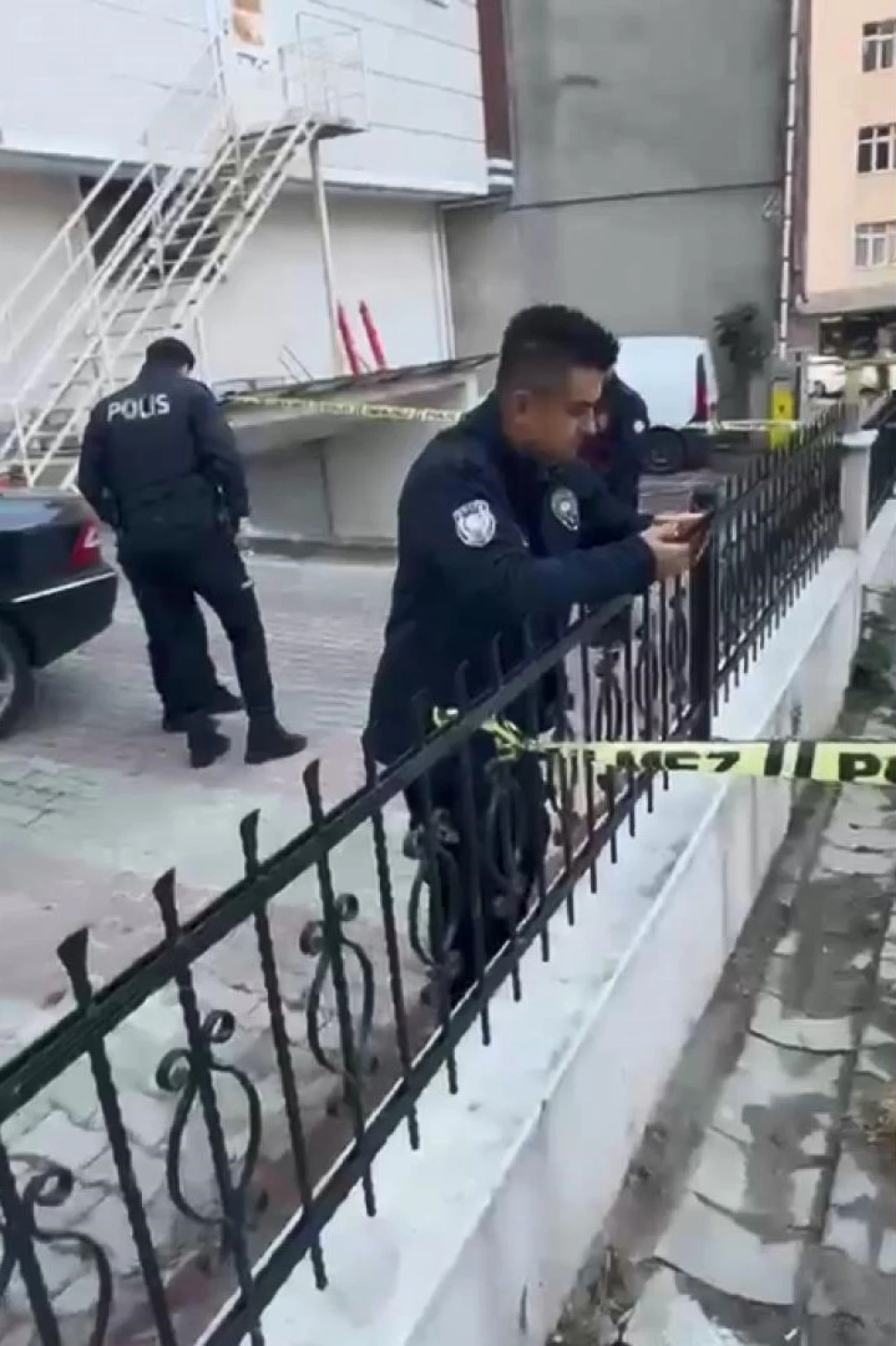 Beylikdüzü'nde silahlı saldırıya uğrayan genç hayatını kaybetti!