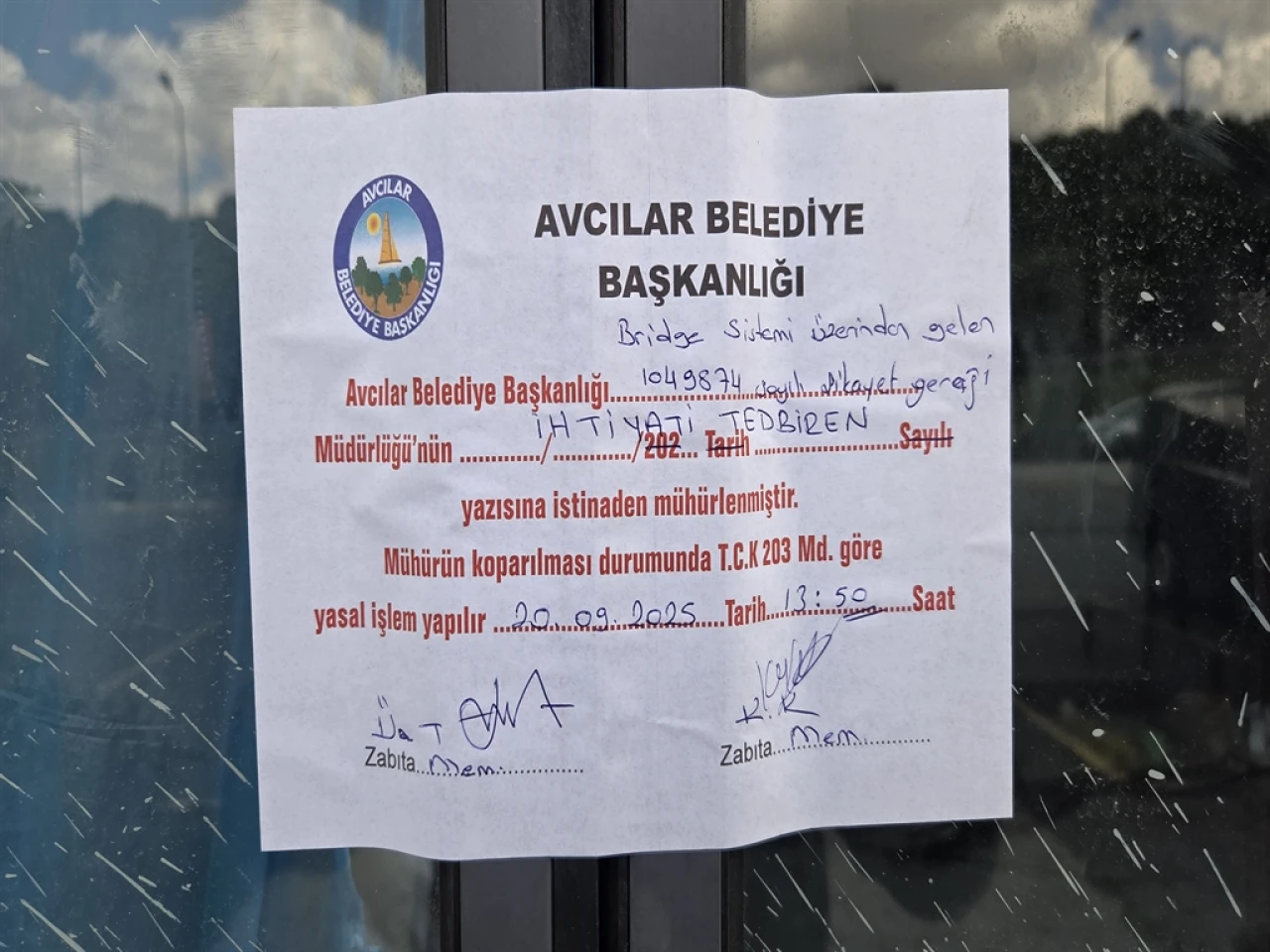 Avcılar'da kolonların kesildiği iddia edilen iş yeri mühürlendi