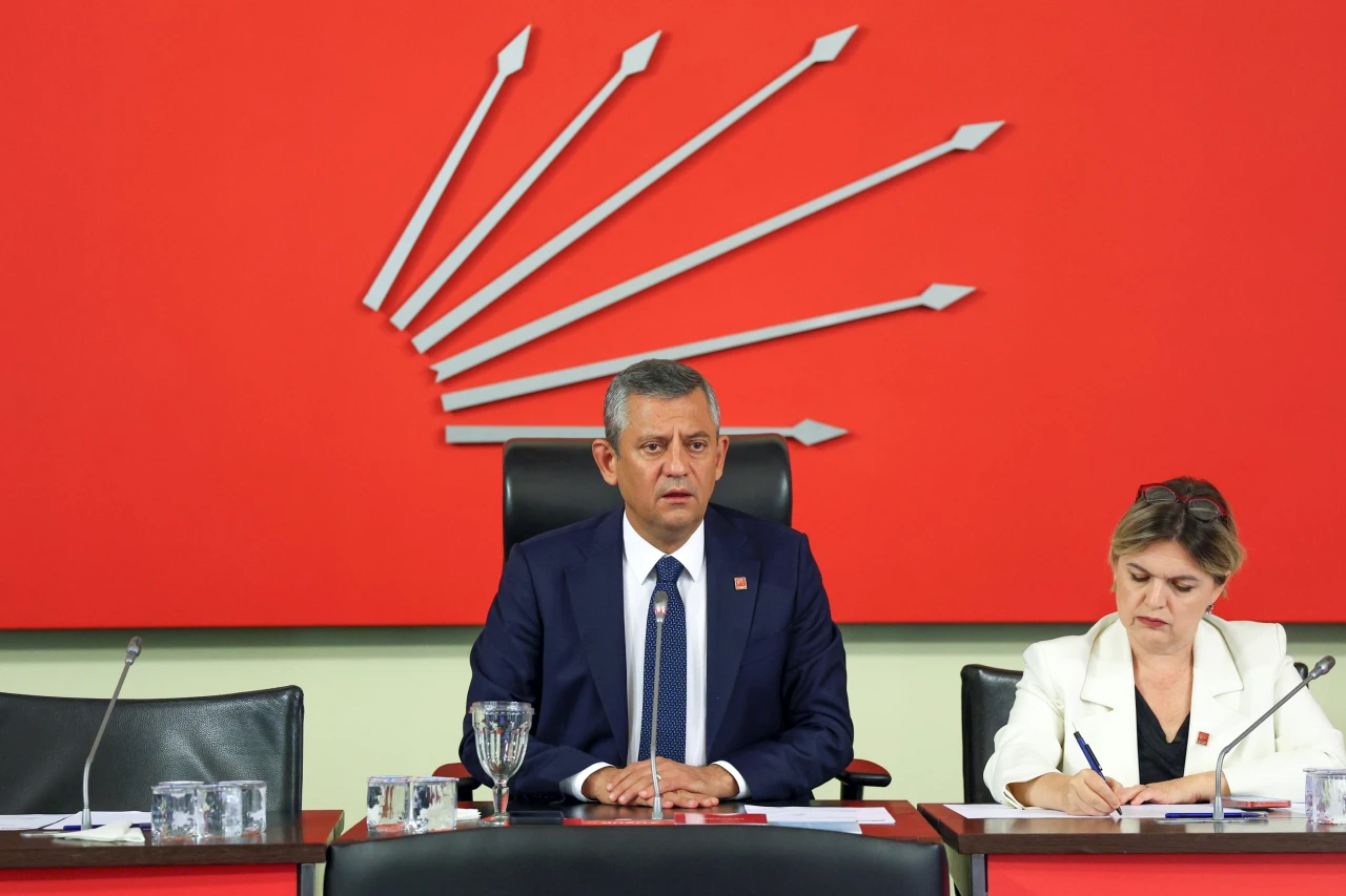 Özgür Özel'den Cumhurbaşkanı Erdoğan'a: Safa yatmış!