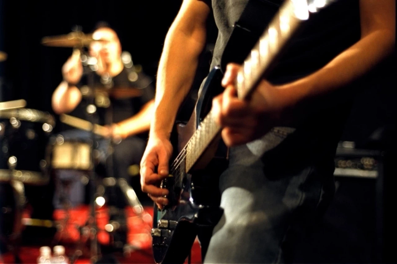 Rock grubu üyeleri dine hakaret iddiasıyla tutuklandı