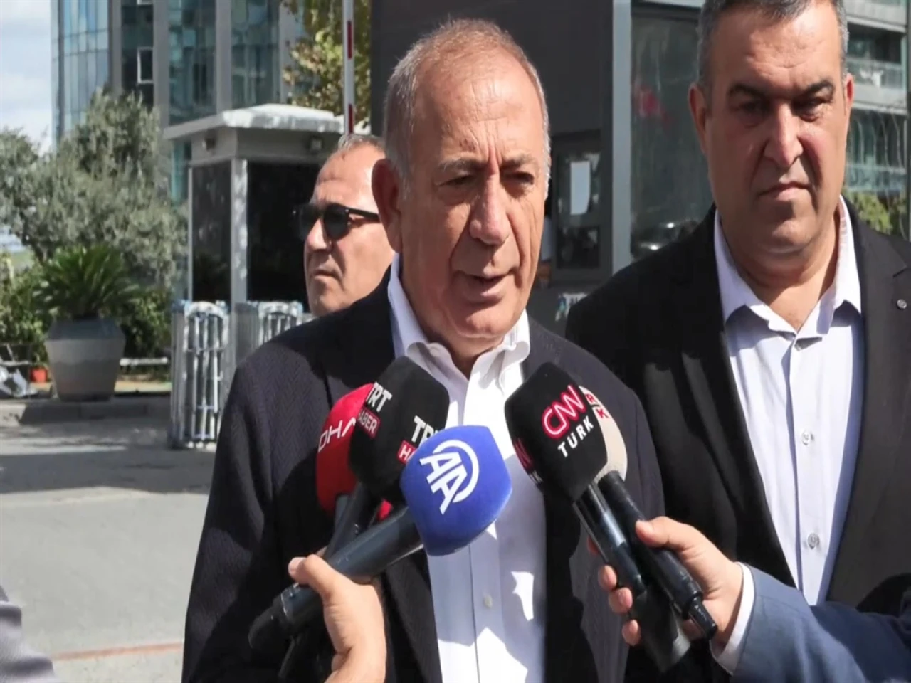 Gürsel Tekin: Hakkımı hepsine haram ediyorum!
