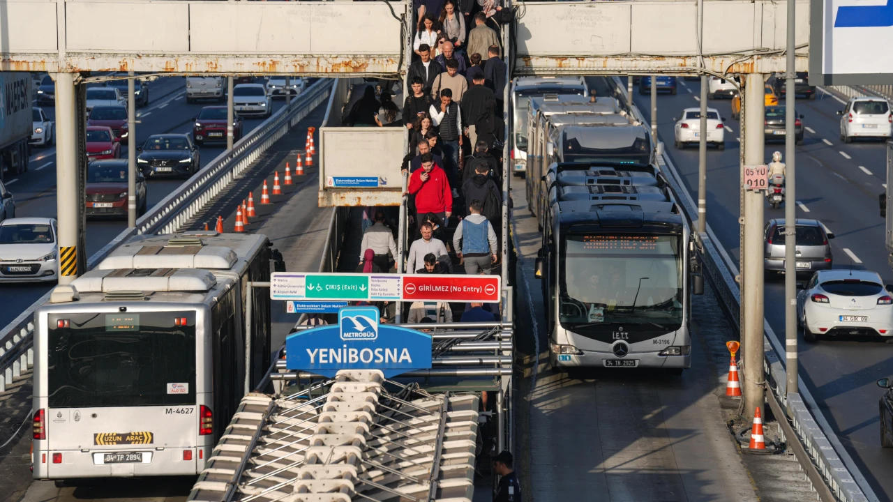 İstanbul'da ulaşım zammı hayata geçti!