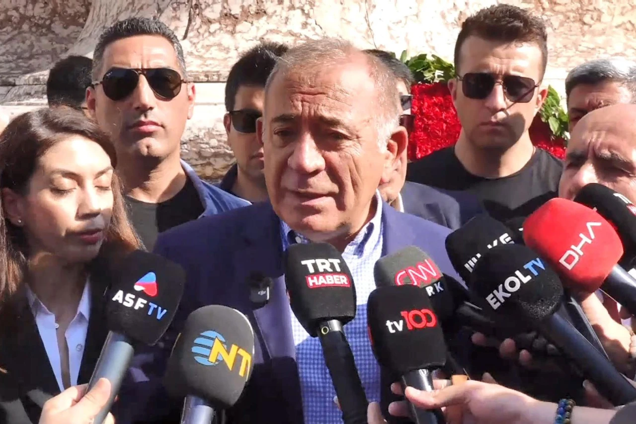Gürsel Tekin: Ben olmasam ortalık daha çok karışırdı!