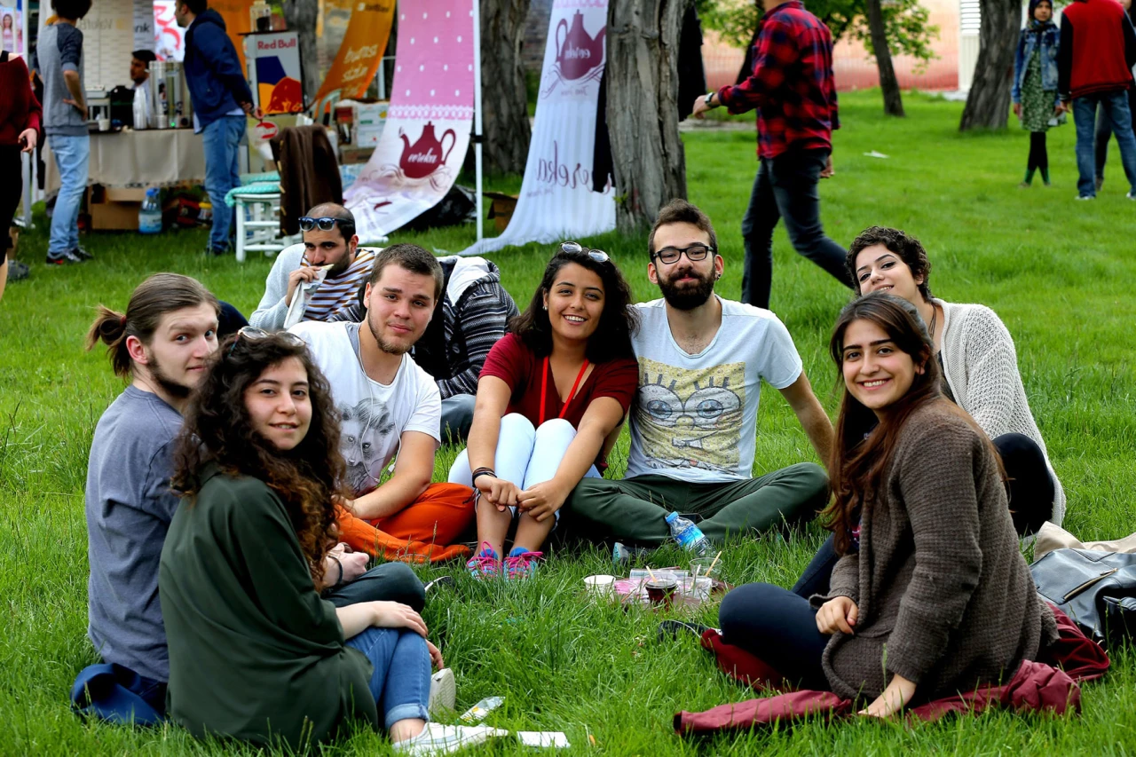 Öğrenci olmak da lüks oldu: Üniversiteye başlama maliyeti 105 bin!