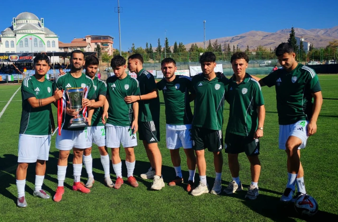 Malatya futbolu Yeni Malatyaspor değil Yeşilyurt Malatyaspor'u örnek alabilir