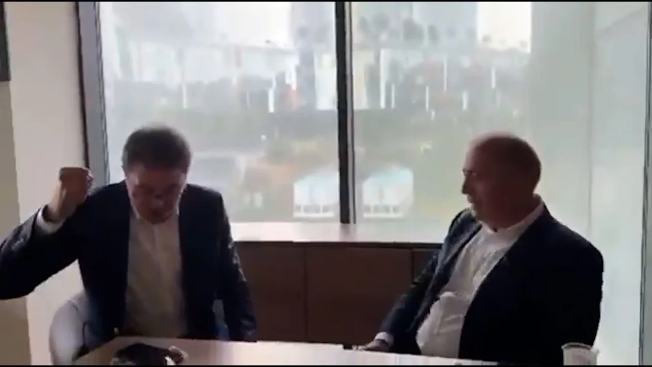 Gürsel Tekin CHP İstanbul İl Binasına girdi: Aytekin masaya vurarak hesap sordu
