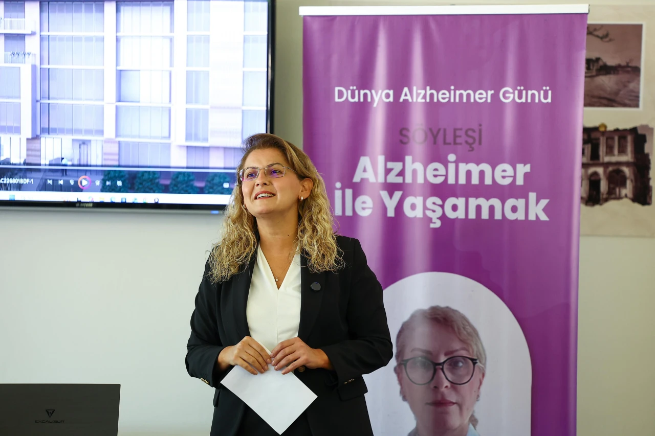 Bakırköy'de öncelik sağlık: "Alzheimer ile yaşamak" söyleşisi yapıldı