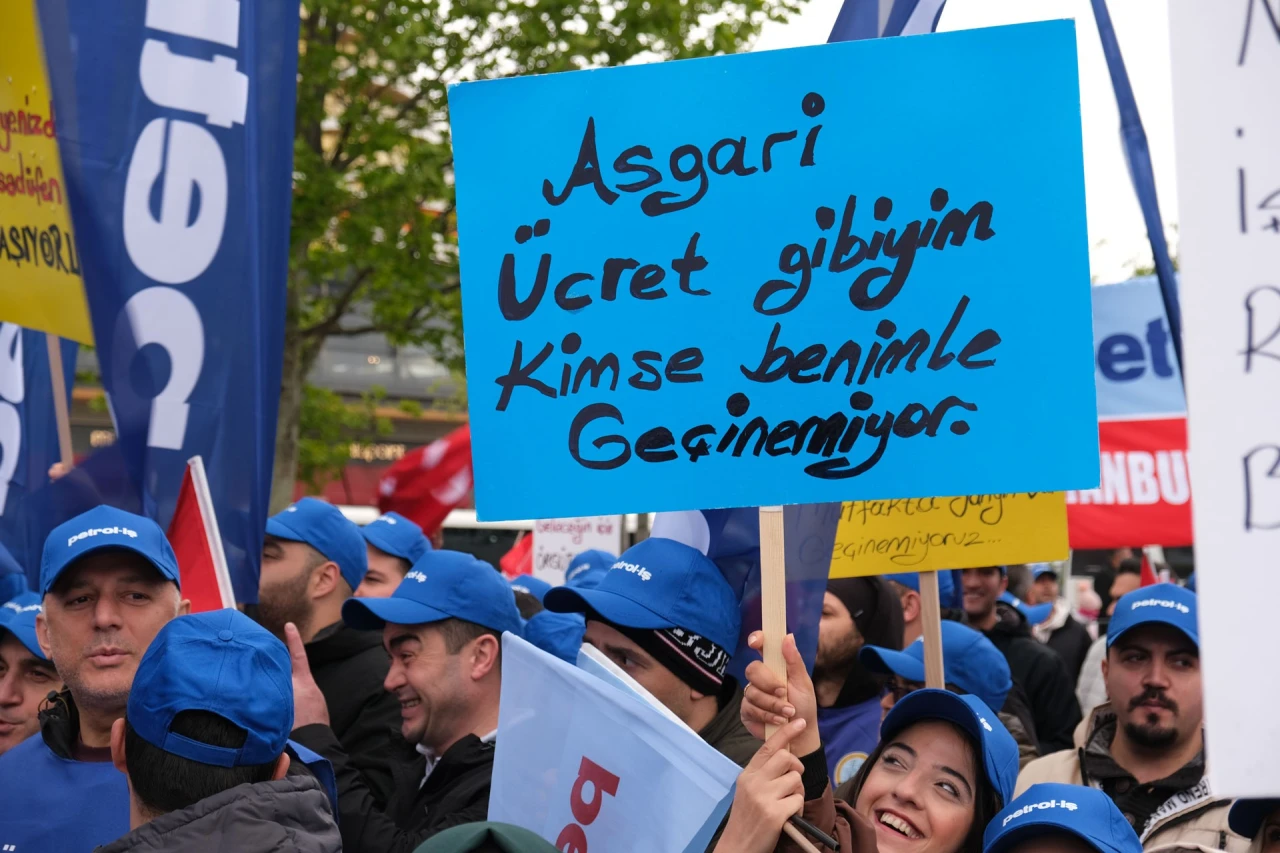 Asgari ücretli yaşamasın mı!