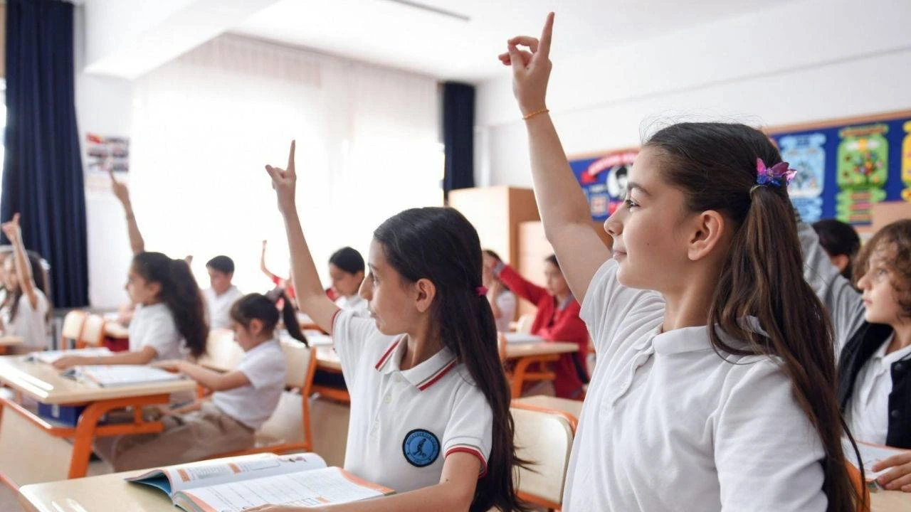 Çocuk okutmak zor iş: Bir öğrencinin masrafı 65 bin lirayı geçiyor