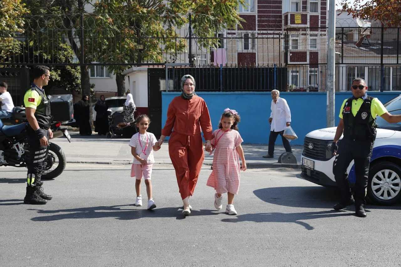 Bağcılar'da okul yolu artık daha güvenli