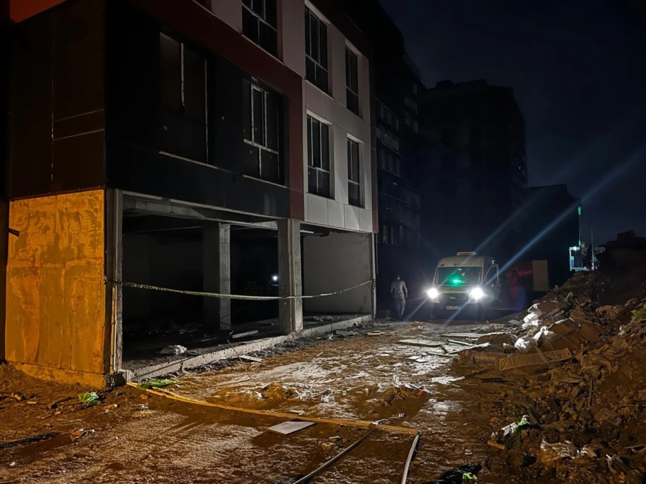 Kaybolan işçi asansör boşluğunda ölü bulundu!