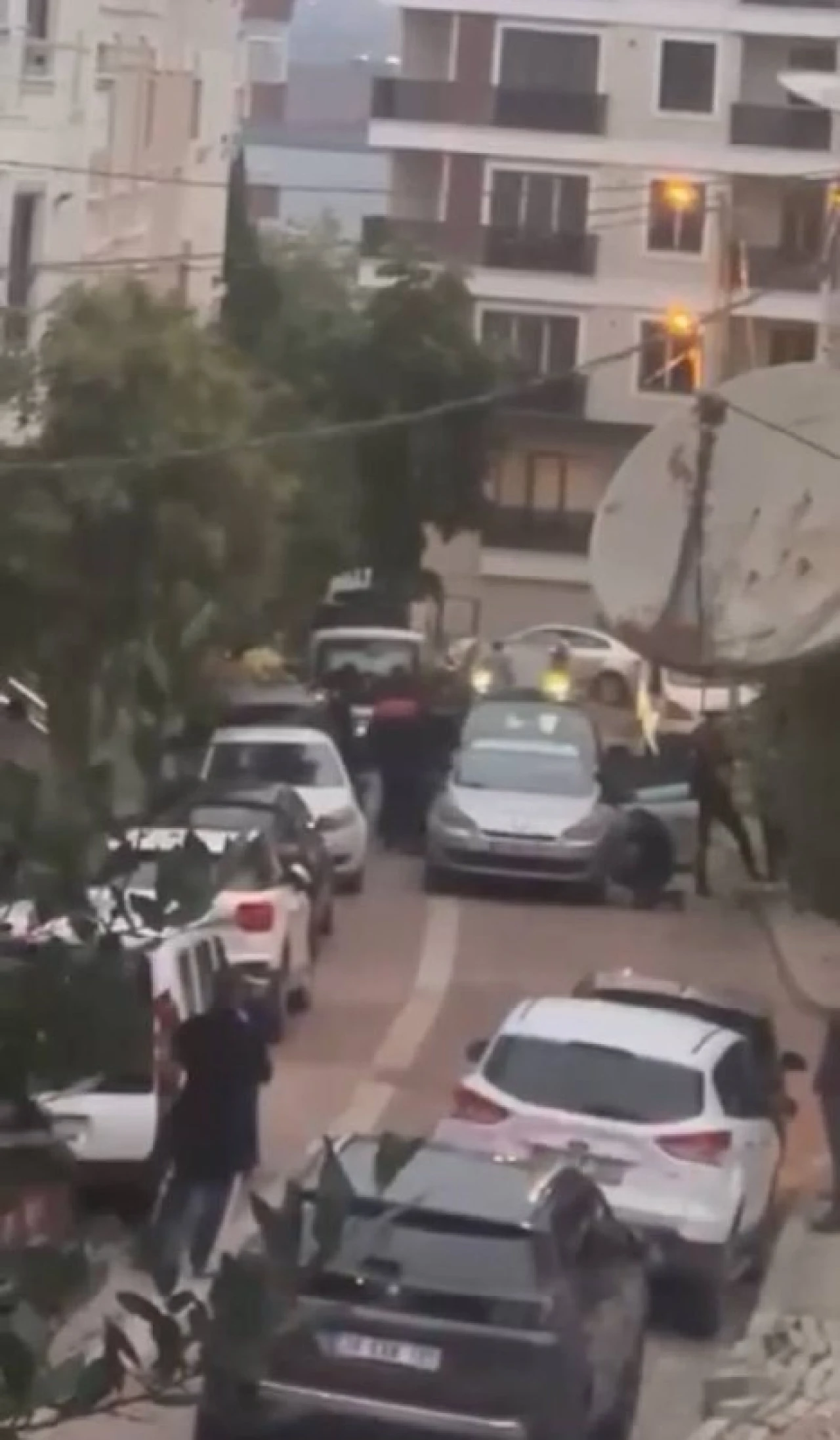 Avcılar'da uyuşturucu bağımlısıyla polis kovalamacası!